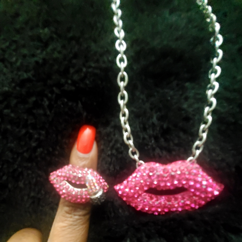 Pink Lip Pendant Necklace and Ring Set